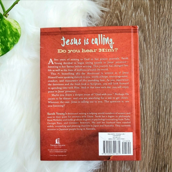 Jesus Calling by Sarah Young - Picture 2 of 3